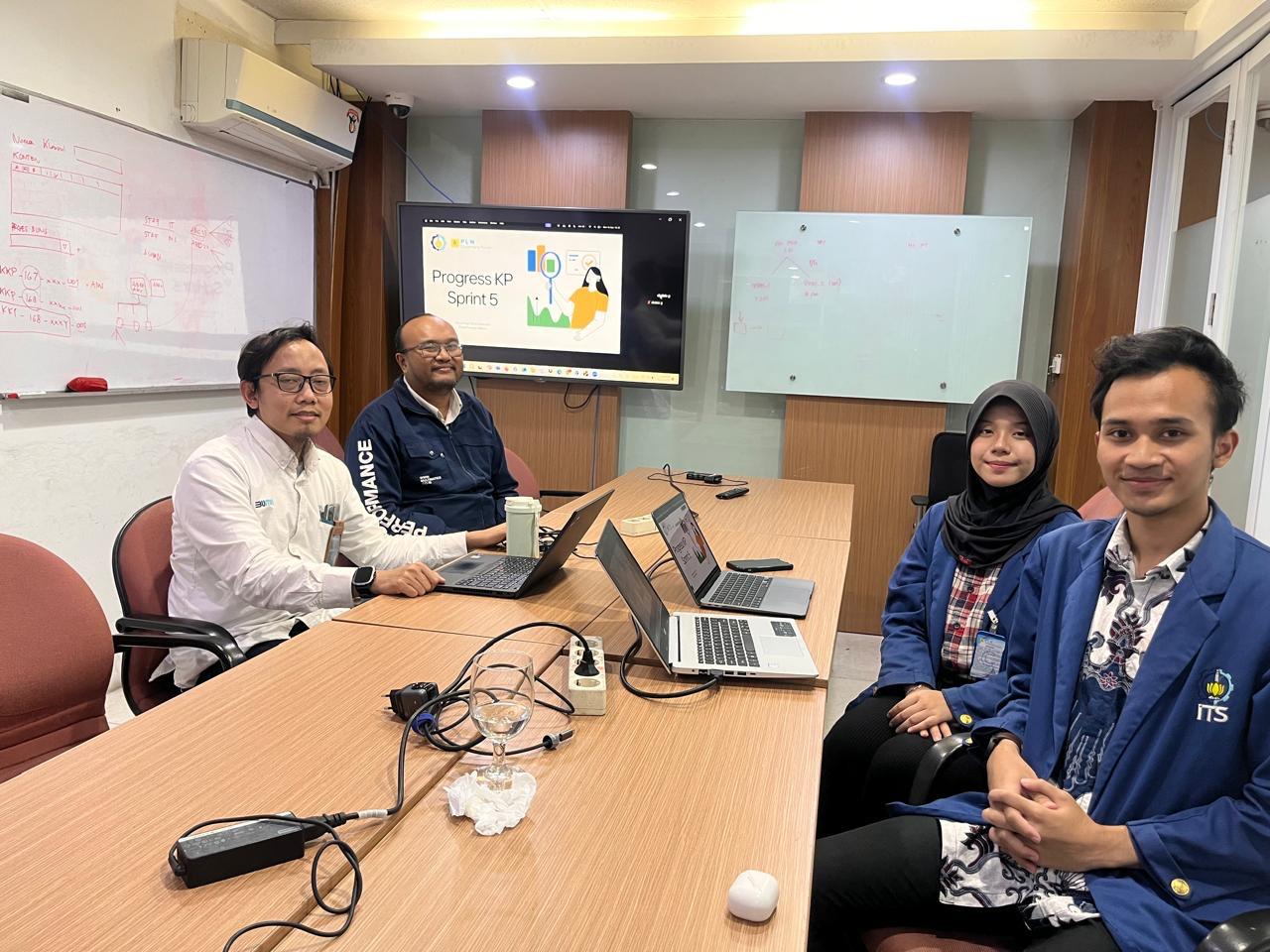 IT & Design Intern screenshot 2